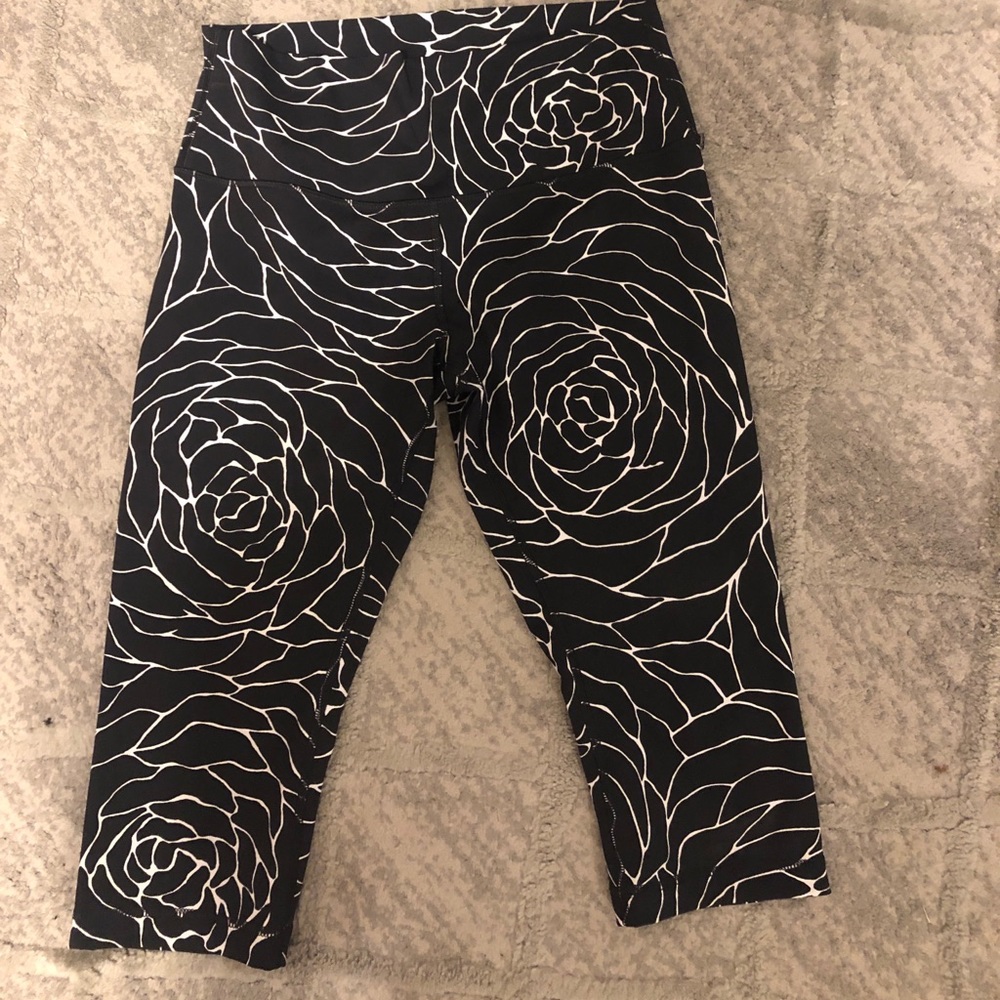 Lululemon cropped leggings